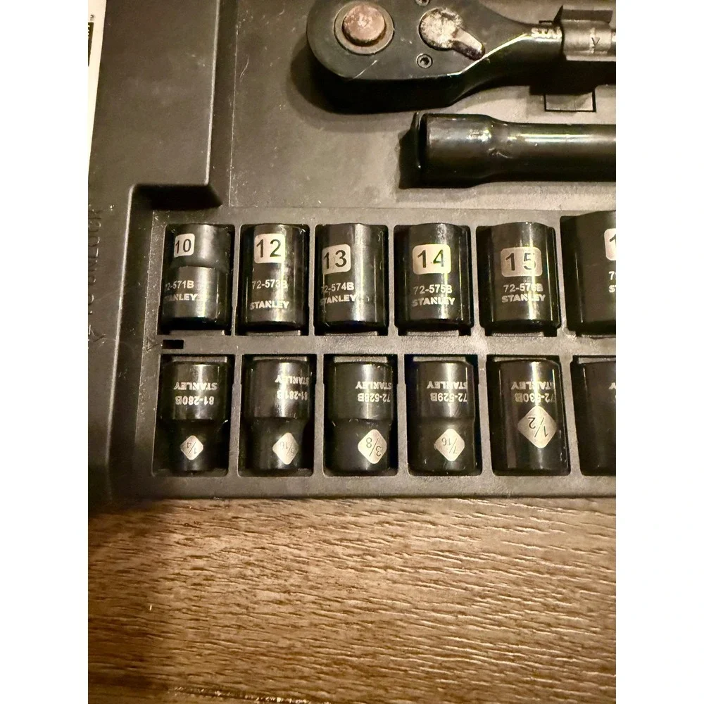 Stanley Black Chrome 22 Piece Universal Mechanics Tool Set 3/8 Drive STMT81189 - Picture 8 of 11